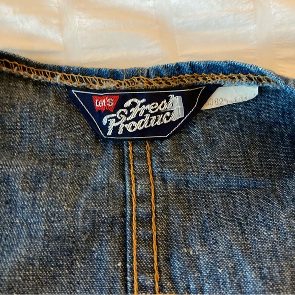 VINTAGE fresh produce Levi’s jean vest!!!! - Picture 3 of 3